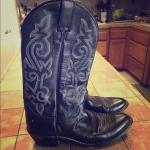 Men’s dress cowboy boots